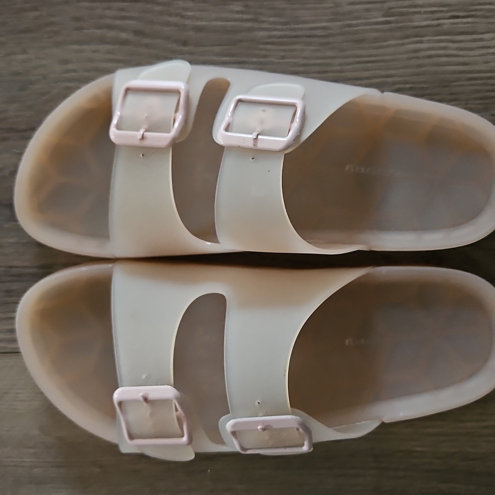 Birkenstock look-a-like jelly sandals